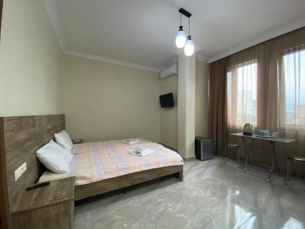 Nana'S Hotel Tchaikovsky Street 34 Batumi Exterior photo