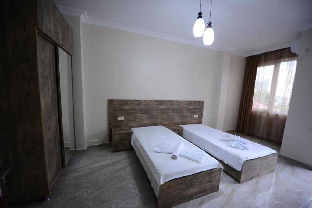 Nana'S Hotel Tchaikovsky Street 34 Batumi Exterior photo